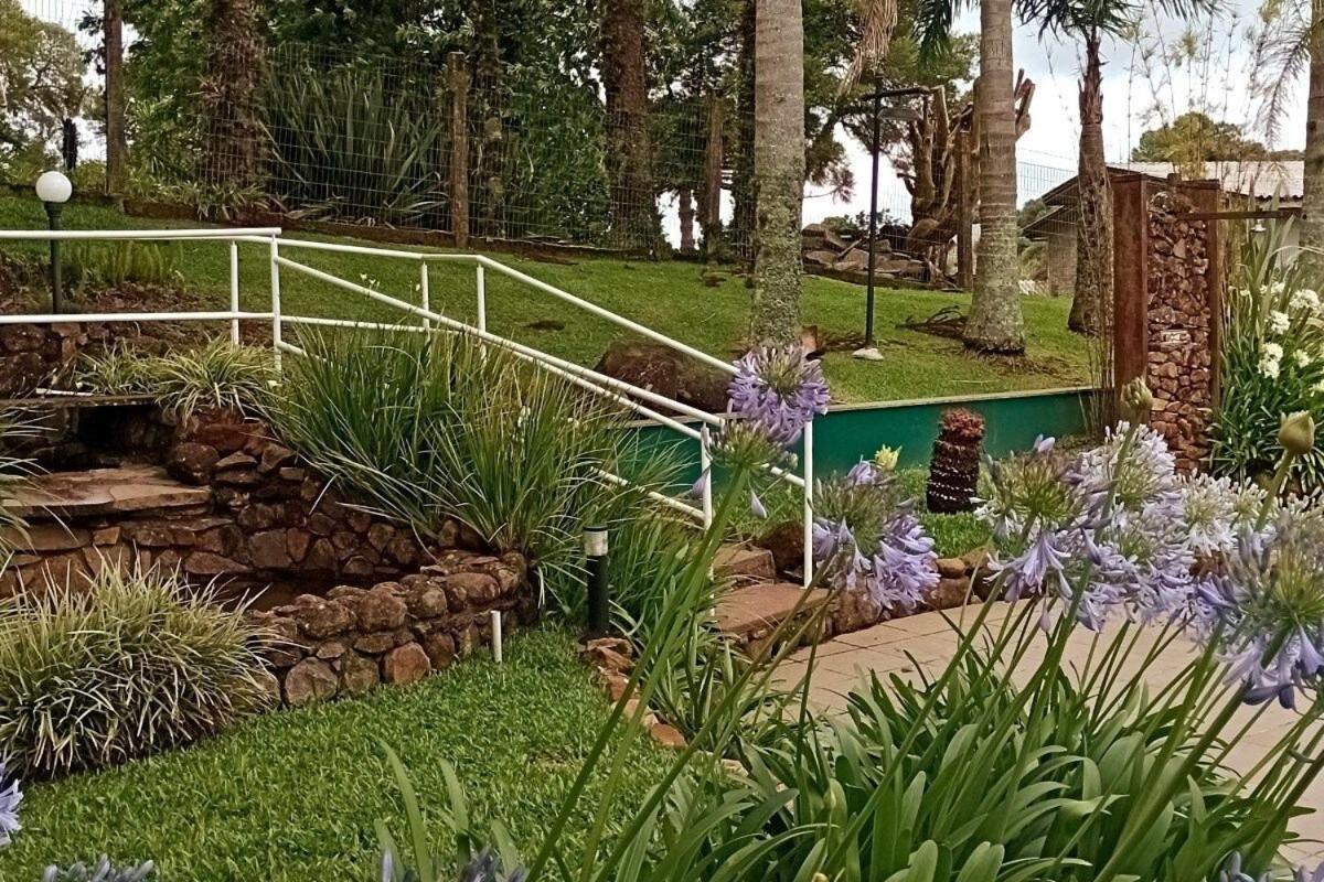Apartamento No Residencial Village No Centro De Gramado, Com Piscina Aquecida E Hidromassagem Esterno foto