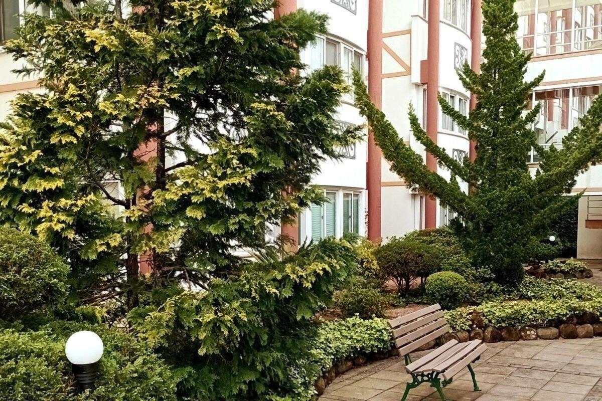 Apartamento No Residencial Village No Centro De Gramado, Com Piscina Aquecida E Hidromassagem Esterno foto